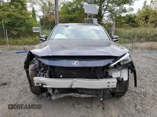 ✅ 2025 Lexus TX 350 Premium • VIN: 5TDAAAB69SS024418 • Lot: 92463175. Wystawiony na Copart z przebiegiem 8 736 mil. Bezpłatny archiwum sprzedaży aukcyjnych z USA i szczegółowy raport historii pojazdu na DreamBid. Zdjęcie 5.