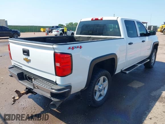 ✅ 2017 Chevrolet Silverado 2500HD Work Truck • VIN: 1GC1KUEY9HF127407 • Lot: 42942698. Listed on IAAI with 39,057 mi. Free auction sales archive from the USA and detailed vehicle history report at DreamBid. Image 4.