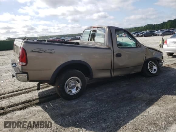 ✅ 2001 Ford F-150 XL • VIN: 1FTZF18291NA18292 • Lot: 61157965. Listed on Copart with Not provided. Free auction sales archive from the USA and detailed vehicle history report at DreamBid. Image 3.
