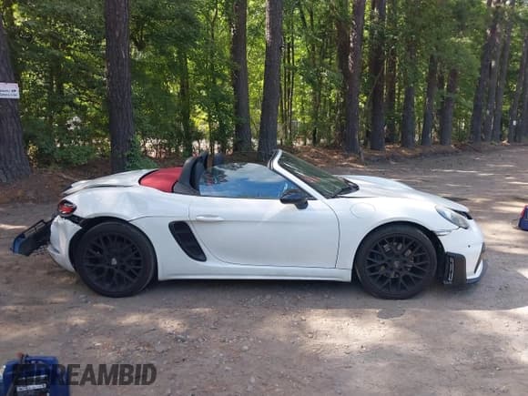 ✅ 2017 Porsche 718 Boxster • VIN: WP0CA2A8XHS221440 • Lot: 42621841. Listed on IAAI with 75,656 mi. Free auction sales archive from the USA and detailed vehicle history report at DreamBid. Image 13.