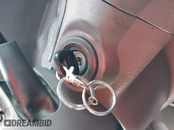 ✅ 2002 Toyota Sequoia Limited • VIN: 5TDBT48A22S135615 • Lot: 43735308. Listed on IAAI with 281,577 mi. Free auction sales archive from the USA and detailed vehicle history report at DreamBid. Image 11.