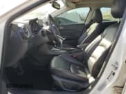 ✅ 2015 Mazda 3 i Grand Touring • VIN: JM1BM1M78F1275323 • Lot: 92467485. Wystawiony na Copart z przebiegiem 106 173 mil. Bezpłatny archiwum sprzedaży aukcyjnych z USA i szczegółowy raport historii pojazdu na DreamBid. Zdjęcie 7.