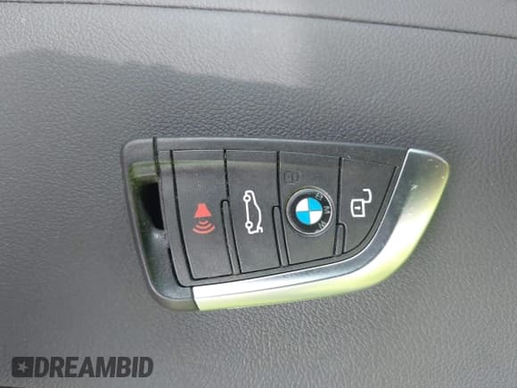 ✅ 2022 BMW 2 Series 228i • VIN: WBA53AK01N7K15253 • Lot: 42091484. Wystawiony na IAAI z przebiegiem 29 489 mil. Bezpłatny archiwum sprzedaży aukcyjnych z USA i szczegółowy raport historii pojazdu na DreamBid. Zdjęcie 11.