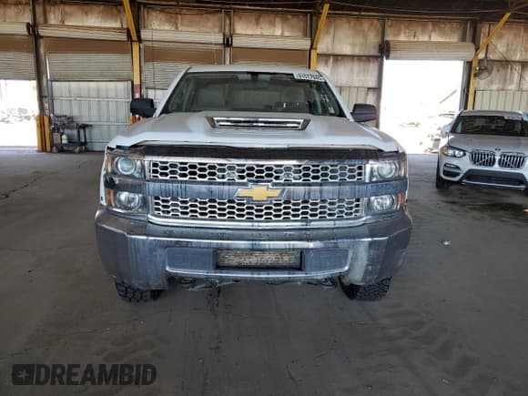 ✅ 2019 Chevrolet Silverado 2500HD Work Truck • VIN: 1GC1KREY4KF117503 • Lot: 91517945. Wystawiony na Copart z przebiegiem 248 849 mil. Bezpłatny archiwum sprzedaży aukcyjnych z USA i szczegółowy raport historii pojazdu na DreamBid. Zdjęcie 5.