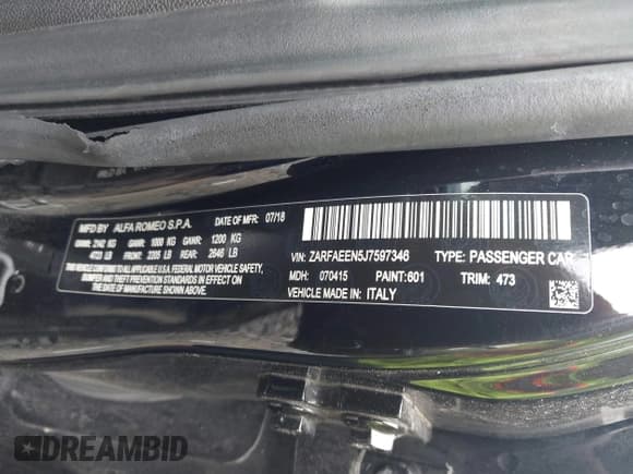 ✅ 2018 Alfa Romeo Giulia Ti Sport • VIN: ZARFAEEN5J7597346 • Лот: 42144332. Опубликован ранее на IAAI с пробегом Не указан. Бесплатный доступ к архиву аукционных продаж из США и подробный отчёт об истории автомобиля на DreamBid. Изображение 9.