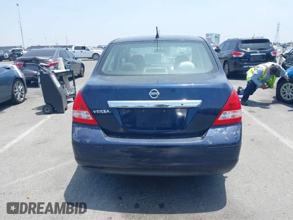✅ 2010 Nissan Versa S • VIN: 3N1BC1AP9AL448259 • Лот: 42486014. Опубликован ранее на IAAI с пробегом 154 169 миль. Бесплатный доступ к архиву аукционных продаж из США и подробный отчёт об истории автомобиля на DreamBid. Изображение 16.