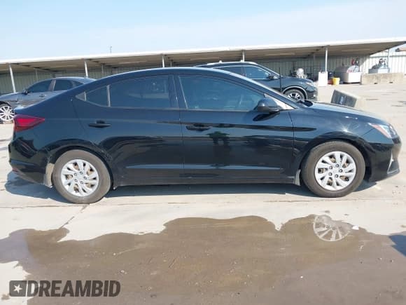 ✅ 2019 Hyundai Elantra SE • VIN: 5NPD74LF0KH431478 • Lot: 43027568. Listed on IAAI with 163,744 mi. Free auction sales archive from the USA and detailed vehicle history report at DreamBid. Image 13.