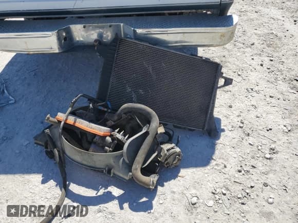 ✅ 1995 Ford F-150 • VIN: 1FTEF15H3SLA24271 • Lot: 73594834. Wystawiony na Copart z przebiegiem Nie podano. Bezpłatny archiwum sprzedaży aukcyjnych z USA i szczegółowy raport historii pojazdu na DreamBid. Zdjęcie 12.