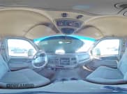 ✅ 2000 Ford Excursion XLT • VIN: 1FMNU40S5YEB87300 • Lot: 91559835. Wystawiony na Copart z przebiegiem 215 114 mil. Bezpłatny archiwum sprzedaży aukcyjnych z USA i szczegółowy raport historii pojazdu na DreamBid. Zdjęcie 15.