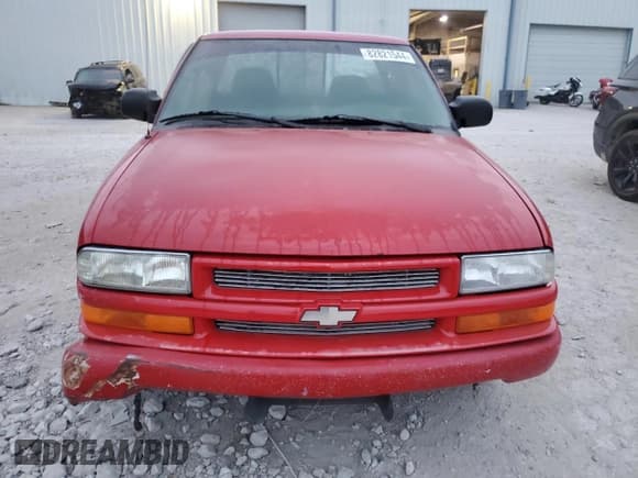 ✅ 2001 Chevrolet S-10 LS • VIN: 1GCCS19W918181171 • Лот: 82821544. Опубликован ранее на Copart с пробегом 189 044 миль. Бесплатный доступ к архиву аукционных продаж из США и подробный отчёт об истории автомобиля на DreamBid. Изображение 5.