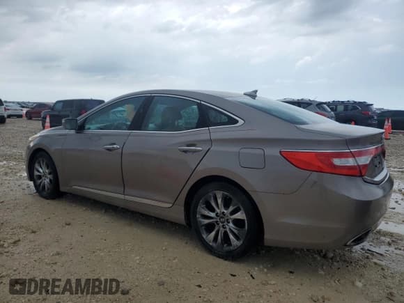 ✅ 2013 Hyundai Azera • VIN: KMHFG4JG5DA254372 • Лот: 55731895. Опубликован ранее на Copart с пробегом 116 549 миль. Бесплатный доступ к архиву аукционных продаж из США и подробный отчёт об истории автомобиля на DreamBid. Изображение 2.