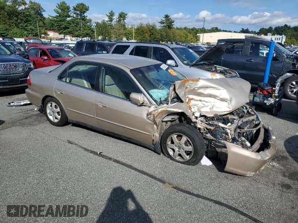 ✅ 2000 Honda Accord SE • VIN: 1HGCG6698YA087462 • Lot: 80246255. Listed on Copart with Not provided. Free auction sales archive from the USA and detailed vehicle history report at DreamBid. Image 4.