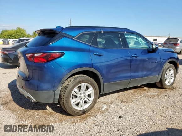 2022 Chevrolet Blazer LT z VIN 3GNKBCR46NS124811, wystawiony jako Copart lot #86067775 z przebiegiem 42 372 mil mil oraz Czysty tytuł • Clean title. Historia ofert i sprzedaży dostępna na DreamBid. Obrazek 3.