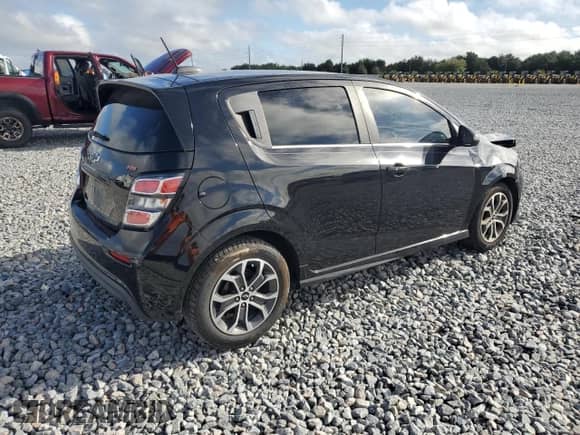 2020 Chevrolet Sonic LT с VIN 1G1JD6SB1L4107901, выставлен на аукционе Copart как лот 85551785 с пробегом 79 796 миль миль и Списание • Salvage title. История ставок и продаж доступна на DreamBid. Изображение 3.