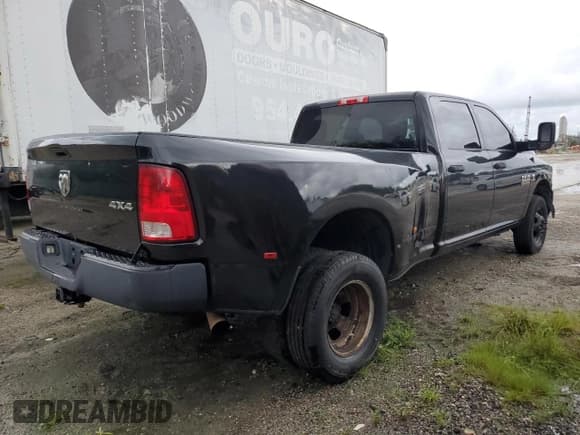 ✅ 2018 Ram 3500 Tradesman • VIN: 3C63RRGL0JG305154 • Лот: 81585535. Опубликован ранее на Copart с пробегом 158 520 миль. Бесплатный доступ к архиву аукционных продаж из США и подробный отчёт об истории автомобиля на DreamBid. Изображение 3.
