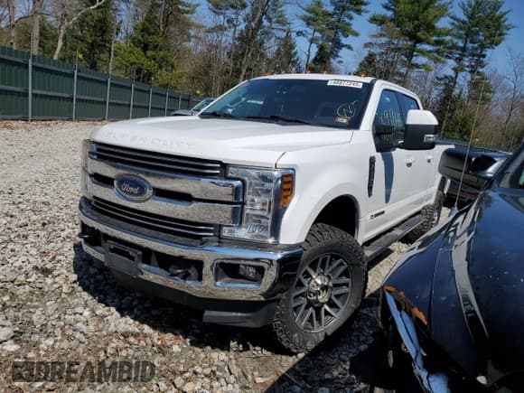 ✅ 2018 Ford F-350 XL • VIN: 1FT8W3BT0JEC03730 • Лот: 48977245. Опубликован ранее на Copart с пробегом 170 202 миль. Бесплатный доступ к архиву аукционных продаж из США и подробный отчёт об истории автомобиля на DreamBid. Изображение 1.