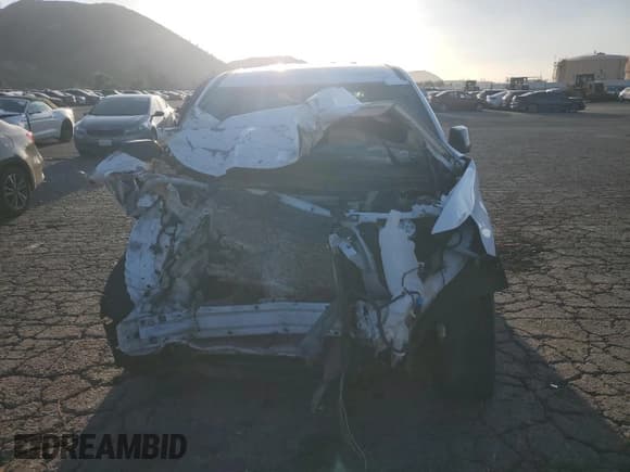 ✅ 2021 Chevrolet Traverse LS • VIN: 1GNERFKW1MJ175851 • Lot: 89685725. Wystawiony na Copart z przebiegiem 83 124 mil. Bezpłatny archiwum sprzedaży aukcyjnych z USA i szczegółowy raport historii pojazdu na DreamBid. Zdjęcie 5.