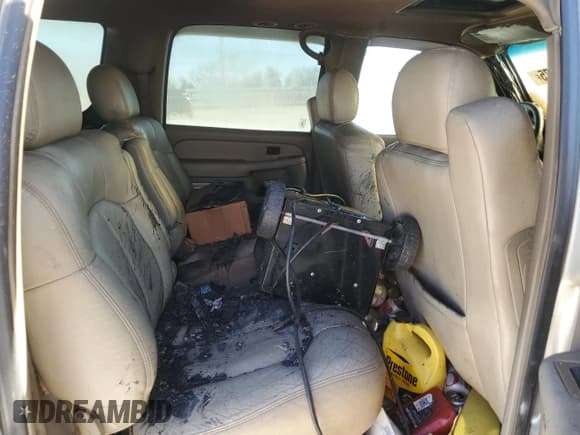 ✅ 2002 Chevrolet Suburban Z71 • VIN: 3GNFK16Z22G245579 • Лот: 42676975. Опубликован ранее на Copart с пробегом Не указан. Бесплатный доступ к архиву аукционных продаж из США и подробный отчёт об истории автомобиля на DreamBid. Изображение 11.