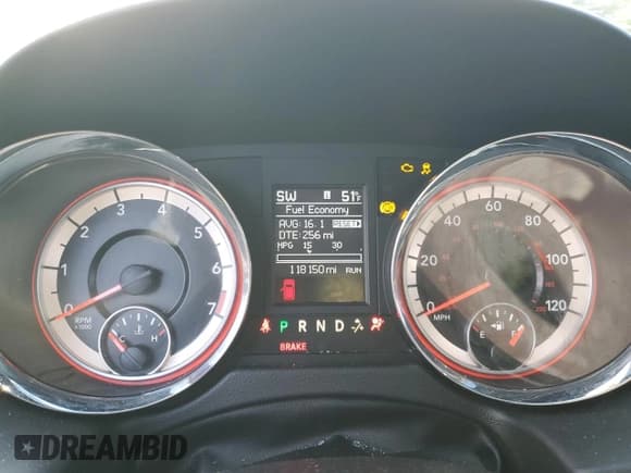 ✅ 2018 Dodge Grand Caravan GT • VIN: 2C4RDGEG4JR318740 • Lot: 84622135. Wystawiony na Copart z przebiegiem 118 150 mil. Bezpłatny archiwum sprzedaży aukcyjnych z USA i szczegółowy raport historii pojazdu na DreamBid. Zdjęcie 9.