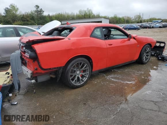 ✅ 2015 Dodge Challenger SRT 392 • VIN: 2C3CDZDJ3FH820820 • Lot: 42527113. Wystawiony na Copart z przebiegiem 77 092 mil. Bezpłatny archiwum sprzedaży aukcyjnych z USA i szczegółowy raport historii pojazdu na DreamBid. Zdjęcie 3.