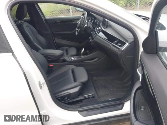 ✅ 2021 BMW X2 sDrive28i • VIN: WBXYH9C04M5S75877 • Lot: 42371292. Listed on IAAI with 55,945 mi. Free auction sales archive from the USA and detailed vehicle history report at DreamBid. Image 5.