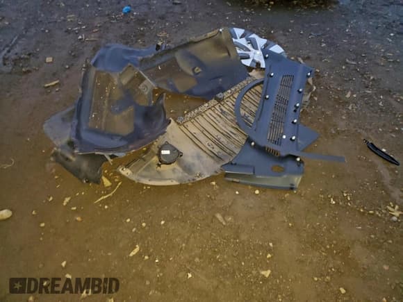 ✅ 2022 Tesla Model Y Long Range • VIN: 7SAYGDEE7NF308675 • Lot: 93281575. Listed on Copart with 46,868 mi. Free auction sales archive from the USA and detailed vehicle history report at DreamBid. Image 12.