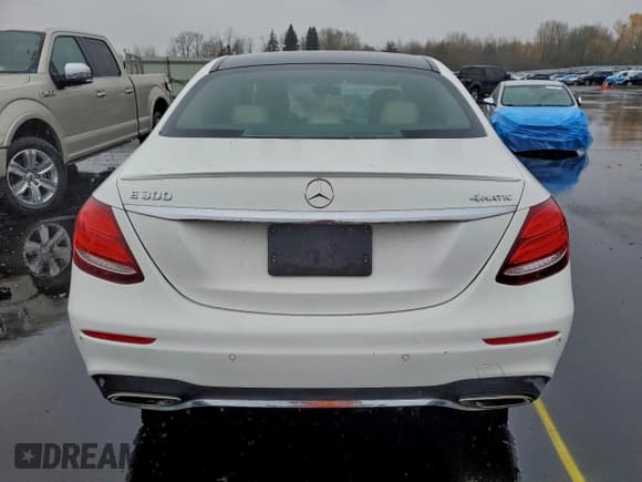 ✅ 2017 Mercedes-Benz E 300 Luxury • VIN: WDDZF4KB5HA130797 • Lot: 96342785. Listed on Copart with 151,997 mi. Free auction sales archive from the USA and detailed vehicle history report at DreamBid. Image 6.