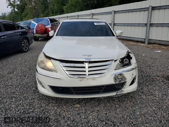 ✅ 2013 Hyundai Genesis 3.8L • VIN: KMHGC4DD9DU250308 • Lot: 59098725. Listed on Copart with 137,480 mi. Free auction sales archive from the USA and detailed vehicle history report at DreamBid. Image 5.