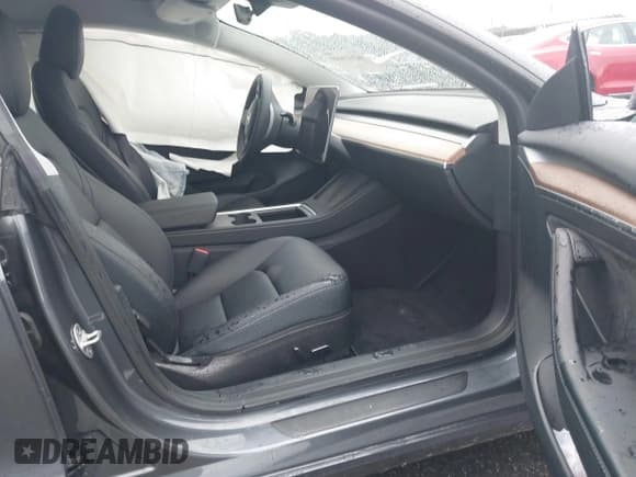 ✅ 2023 Tesla Model 3 Long Range • VIN: 5YJ3E1EB7PF661261 • Lot: 42613409. Wystawiony na IAAI z przebiegiem 24 536 mil. Bezpłatny archiwum sprzedaży aukcyjnych z USA i szczegółowy raport historii pojazdu na DreamBid. Zdjęcie 5.