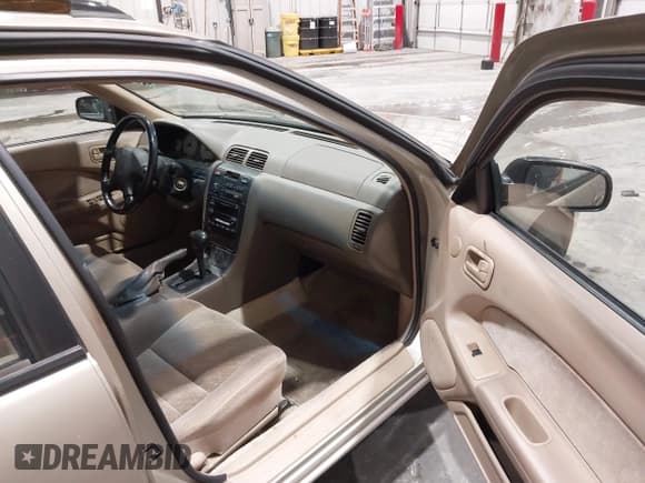 ✅ 1999 Nissan Maxima GXE • VIN: JN1CA21D3XM410448 • Lot: 42627996. Listed on IAAI with 170,781 mi. Free auction sales archive from the USA and detailed vehicle history report at DreamBid. Image 5.