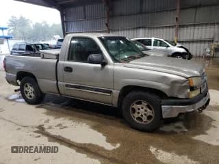 ✅ 2003 Chevrolet Silverado 1500 LS • VIN: 1GCEC14X83Z291647 • Lot: 84593145. Wystawiony na Copart z przebiegiem Nie podano. Bezpłatny archiwum sprzedaży aukcyjnych z USA i szczegółowy raport historii pojazdu na DreamBid. Zdjęcie 4.