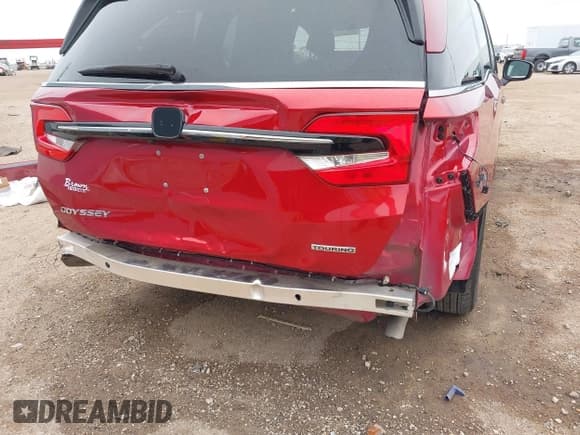 ✅ 2022 Honda Odyssey Touring • VIN: 5FNRL6H83NB051559 • Lot: 43333153. Listed on IAAI with 47,409 mi. Free auction sales archive from the USA and detailed vehicle history report at DreamBid. Image 6.