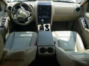 ✅ 2010 Ford Explorer Limited • VIN: 1FMEU7FE2AUA03672 • Lot: 68385915. Wystawiony na Copart z przebiegiem 192 142 mil. Bezpłatny archiwum sprzedaży aukcyjnych z USA i szczegółowy raport historii pojazdu na DreamBid. Zdjęcie 8.