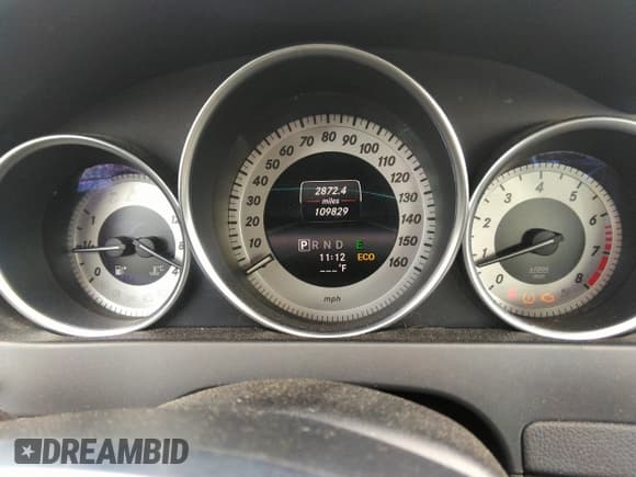 ✅ 2014 Mercedes-Benz C 300 Sport • VIN: WDDGF8AB6ER321318 • Lot: 41542545. Listed on IAAI with 109,829 mi. Free auction sales archive from the USA and detailed vehicle history report at DreamBid. Image 7.