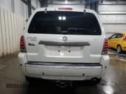 ✅ 2007 Mercury Mariner Premier • VIN: 4M2CU97127KJ20010 • Lot: 52123205. Wystawiony na Copart z przebiegiem 162 337 mil. Bezpłatny archiwum sprzedaży aukcyjnych z USA i szczegółowy raport historii pojazdu na DreamBid. Zdjęcie 6.