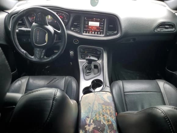 ✅ 2016 Dodge Challenger SXT • VIN: 2C3CDZAG1GH263187 • Lot: 71859525. Wystawiony na Copart z przebiegiem 94 267 mil. Bezpłatny archiwum sprzedaży aukcyjnych z USA i szczegółowy raport historii pojazdu na DreamBid. Zdjęcie 8.