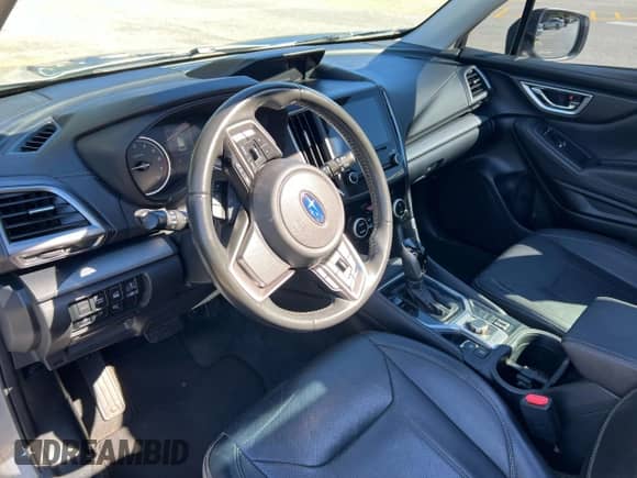 2020 Subaru Forester Limited z VIN JF2SKASC1LH526483, wystawiony jako Copart lot #91296095 z przebiegiem 127 500 mil mil oraz Czysty tytuł • Clean title. Historia ofert i sprzedaży dostępna na DreamBid. Obrazek 9.