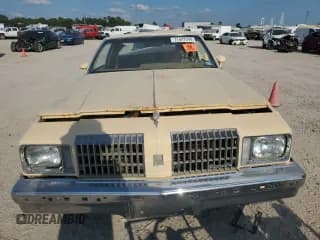 ✅ 1978 Oldsmobile Cutlass • VIN: 3K47F8R488322 • Lot: 72402594. Wystawiony na Copart z przebiegiem Nie podano. Bezpłatny archiwum sprzedaży aukcyjnych z USA i szczegółowy raport historii pojazdu na DreamBid. Zdjęcie 5.