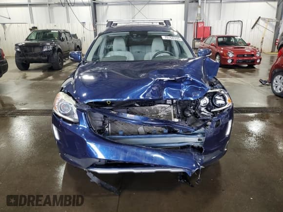 ✅ 2015 Volvo XC60 T6 Platinum • VIN: YV4902RV0F2699805 • Lot: 70168355. Listed on Copart with 114,742 mi. Free auction sales archive from the USA and detailed vehicle history report at DreamBid. Image 5.