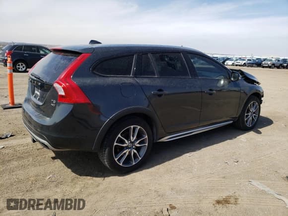 ✅ 2015 Volvo V60 T5 Platinum • VIN: YV4612HM7F1001429 • Lot: 46016303. Listed on Copart with 86,440 mi. Free auction sales archive from the USA and detailed vehicle history report at DreamBid. Image 3.