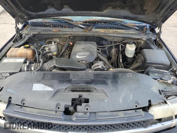 ✅ 2001 Chevrolet Silverado 2500HD LS • VIN: 1GCHK23U01F104669 • Lot: 47504345. Wystawiony na Copart z przebiegiem Nie podano. Bezpłatny archiwum sprzedaży aukcyjnych z USA i szczegółowy raport historii pojazdu na DreamBid. Zdjęcie 11.