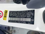 ✅ 2014 Lexus ES 330 • VIN: JTHBK1GG7E2084551 • Lot: 43627386. Wystawiony na IAAI z przebiegiem 197 110 mil. Bezpłatny archiwum sprzedaży aukcyjnych z USA i szczegółowy raport historii pojazdu na DreamBid. Zdjęcie 9.