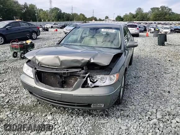 ✅ 2008 Hyundai Azera Limited • VIN: KMHFC46F78A263463 • Lot: 81938155. Listed on Copart with 94,944 mi. Free auction sales archive from the USA and detailed vehicle history report at DreamBid. Image 13.