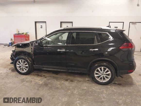 ✅ 2018 Nissan Rogue SL • VIN: 5N1AT2MV8JC809111 • Lot: 43380743. Listed on IAAI with 43,906 mi. Free auction sales archive from the USA and detailed vehicle history report at DreamBid. Image 14.