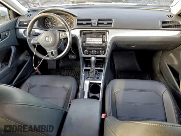 ✅ 2012 Volkswagen Passat SE • VIN: 1VWBP7A38CC089189 • Lot: 94911965. Listed on Copart with 216,058 mi. Free auction sales archive from the USA and detailed vehicle history report at DreamBid. Image 8.