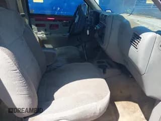 ✅ 1996 Chevrolet S-10 • VIN: 1GCCS1444T8139841 • Лот: 42047800. Опубликован ранее на IAAI с пробегом 325 164 миль. Бесплатный доступ к архиву аукционных продаж из США и подробный отчёт об истории автомобиля на DreamBid. Изображение 5.