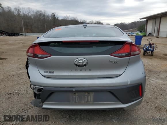 ✅ 2020 Hyundai Ioniq Blue • VIN: KMHC65LC1LU210839 • Lot: 46626885. Wystawiony na Copart z przebiegiem 122 866 mil. Bezpłatny archiwum sprzedaży aukcyjnych z USA i szczegółowy raport historii pojazdu na DreamBid. Zdjęcie 6.