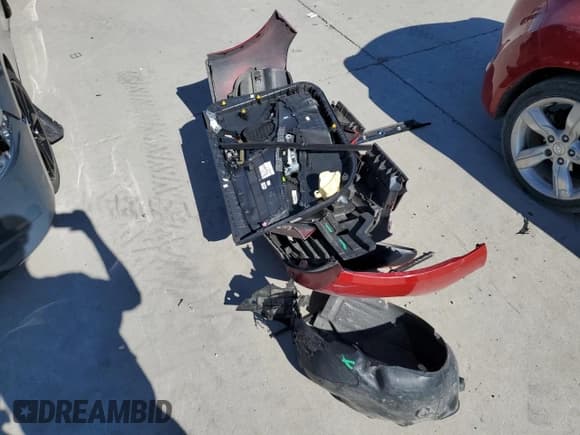 ✅ 2012 Hyundai Veloster w/Gray Int • VIN: KMHTC6AD2CU020008 • Lot: 74321094. Wystawiony na Copart z przebiegiem 114 712 mil. Bezpłatny archiwum sprzedaży aukcyjnych z USA i szczegółowy raport historii pojazdu na DreamBid. Zdjęcie 14.