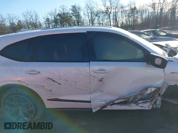 ✅ 2024 Acura MDX w/A-Spec Package • VIN: 5J8YE1H01RL009432 • Lot: 41190143. Listed on IAAI with Not provided. Free auction sales archive from the USA and detailed vehicle history report at DreamBid. Image 13.