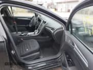 ✅ 2013 Ford Fusion SE • VIN: 3FA6P0HR6DR225673 • Lot: 43734899. Listed on IAAI with 116,847 mi. Free auction sales archive from the USA and detailed vehicle history report at DreamBid. Image 5.